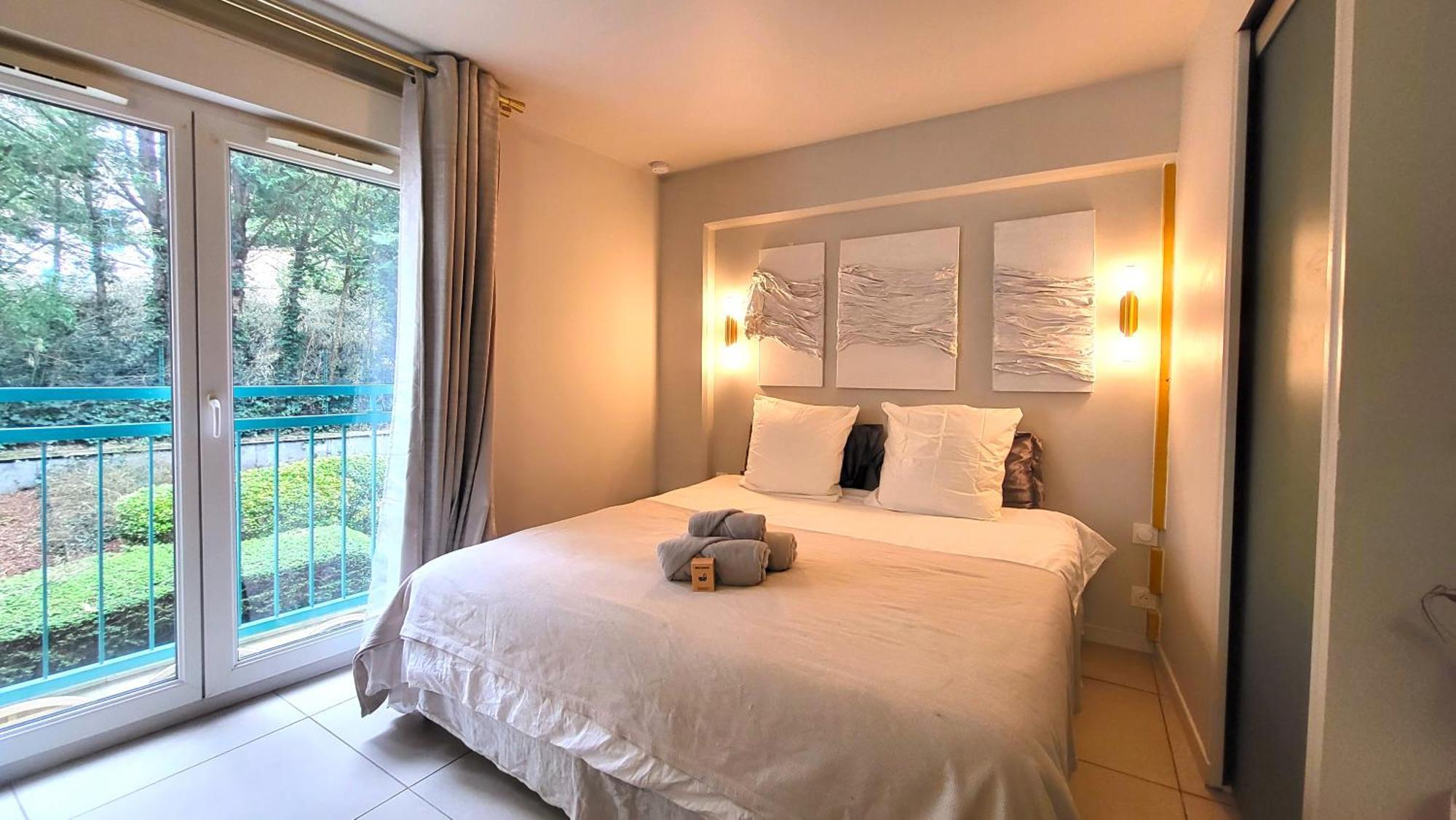 Appartement La Parisienne - Spacieux Avec Parking Prive *