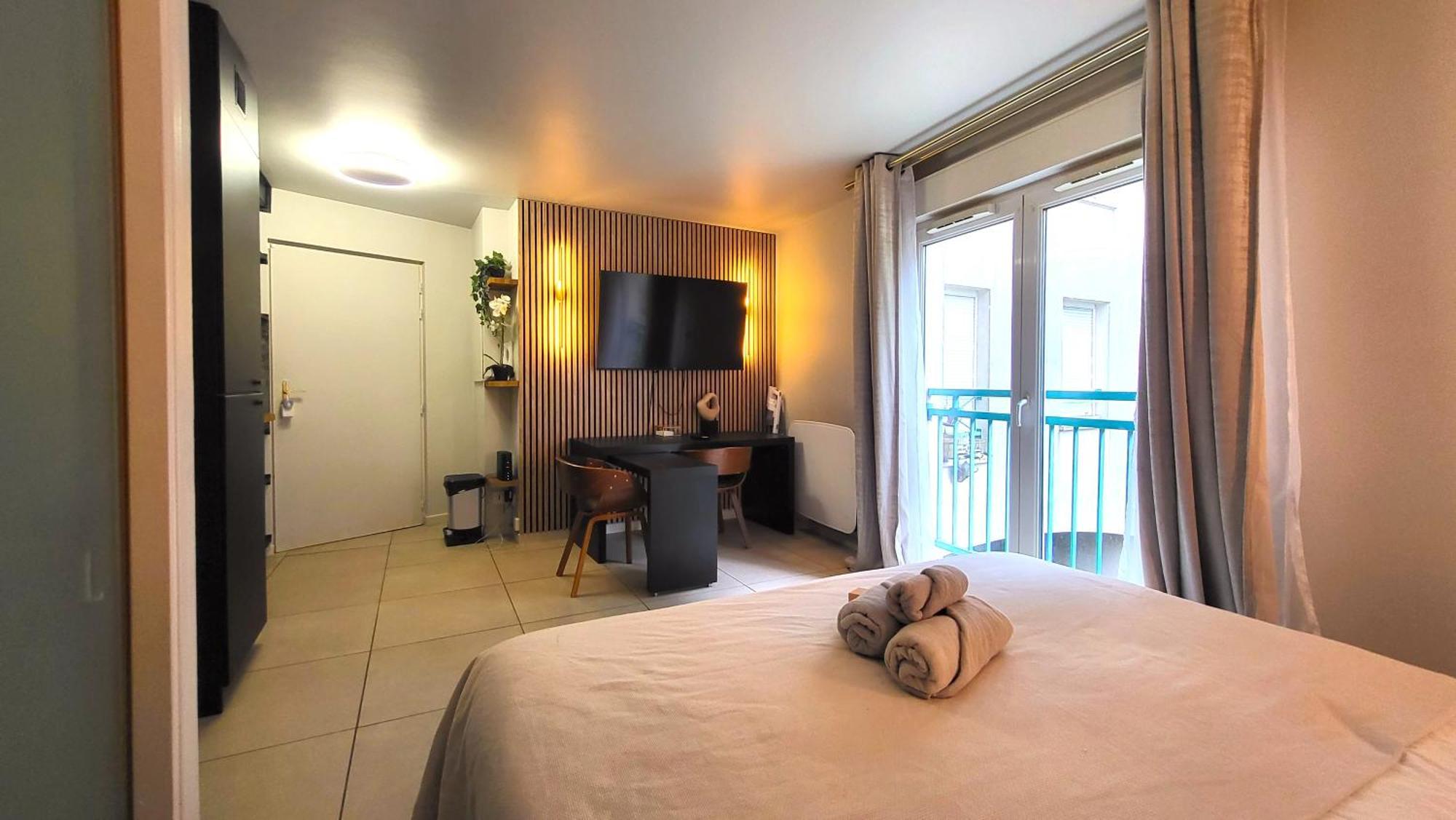 La Parisienne - Spacieux Avec Parking Prive Apartment